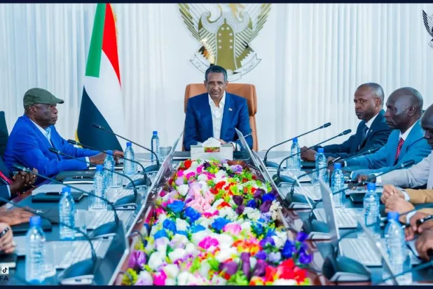 محمد حمدان دقلو (حميدتي) قائد «الدعم السريع» يترأس أول اجتماع لحكومة «تأسيس» الموازية (متداولة)