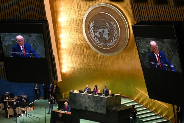 الرئيس الأميركي دونالد ترمب يلقي كلمته في الأمم المتحدة بنيويورك الثلاثاء (إ.ب.أ)