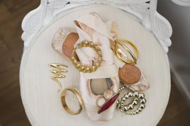 رحلة غير متوقَّعة لأحذية الباليه (غيتي)