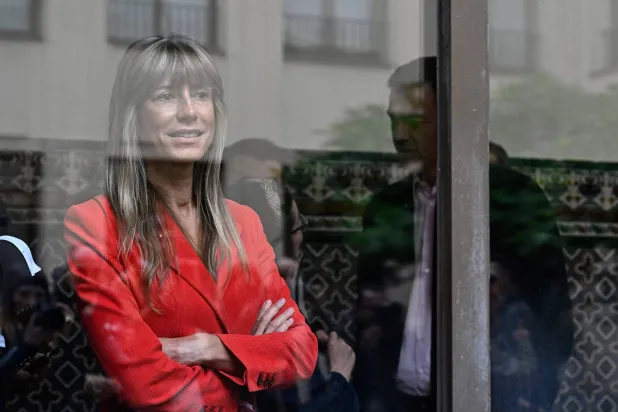 زوجة رئيس الوزراء الإسباني قد تخضع للمحاكمة... ما السبب؟