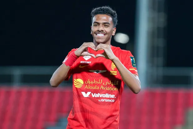 الجوير يحتفل بأول أهدافه مع القادسية (تصوير: سعد الدوسري)