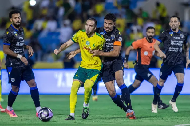 التعاون حقق فوزاً ثميناً على حساب مستضيفه الخليج (تصوير: عيسى الدبيسي) 