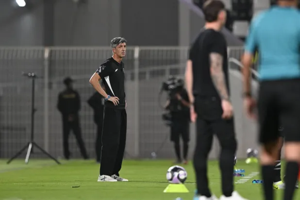 الإسباني خوان ألغواسيل مدرب فريق الشباب (تصوير: عبد الرحمن السالم) 