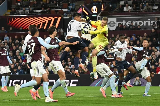 من مباراة أستون فيلا وبولونيا (أ.ف.ب)