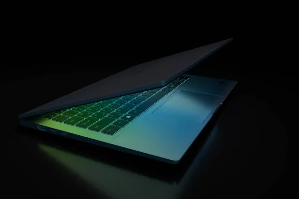 يعمل «Horizon Pro» بنظام التشغيل «Humain One» المتكامل مع نموذج اللغة الكبير «علاّم» المطوّر في السعودية (هيوماين)