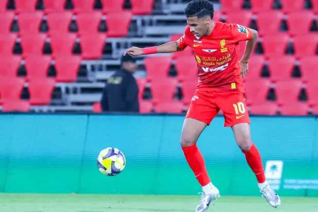 مصعب الجوير لاعب القادسية (تصوير: سعد الدوسري)