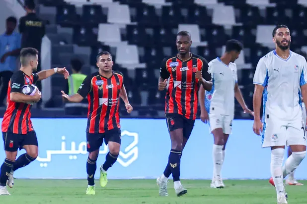 استقبلت شباك نيوم هدفين من نظيره الرياض (تصوير: سعد الدوسري)