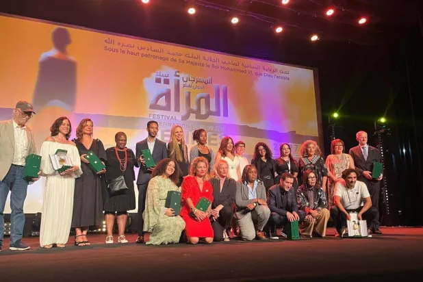 لقطة جماعية للفائزين بجوائز مهرجان «سلا لأفلام المرأة» (إدارة المهرجان) 
