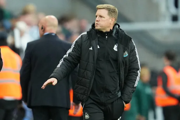 إيدي هاو المدير الفني لفريق نيوكاسل (أ.ب)