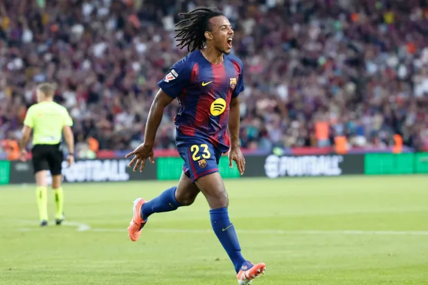 جولز كوندي مدافع برشلونة (أ.ف.ب)