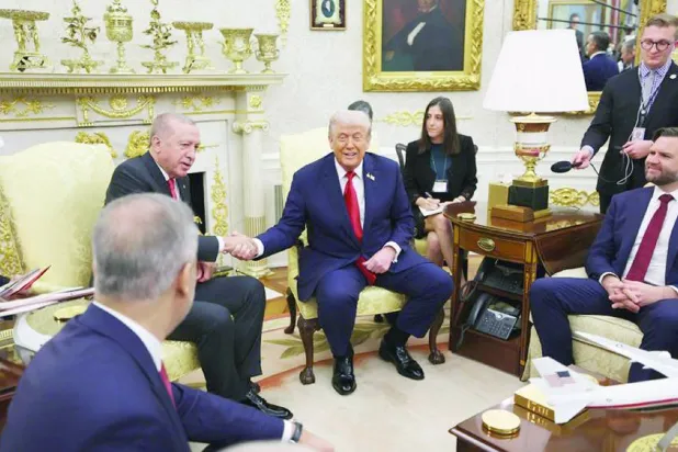 
الرئيسان الأميركي دونالد ترمب والتركي رجب طيب إردوغان تناولا الملف السوري خلال لقائهما في البيت الأبيض الخميس الماضي (الرئاسة التركية)