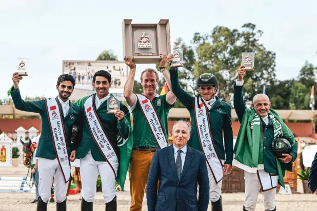 جانب من تتويج المنتخب السعودي بالميدالية الذهبية (الأولمبية السعودي)