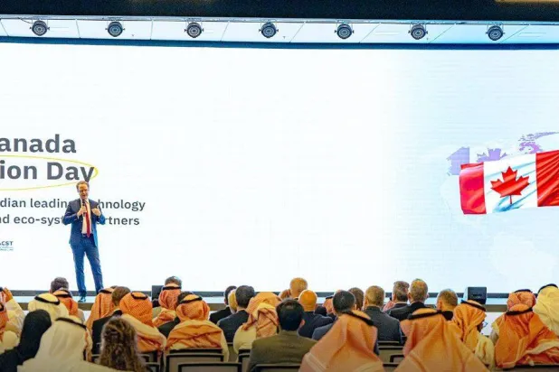 سفير كندا لدى السعودية وعمان والبحرين واليمن مشاركاً في يوم الابتكار السعودي الكندي في مركز الملك عبد العزيز للعلوم والتقنية (إكس)