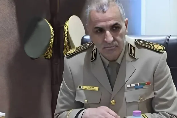 جدل متفاقم وروايات متضاربة بشأن فرار مدير المخابرات الجزائرية