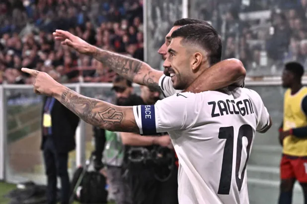 لاتسيو هزم جنوى بملعبه بثلاثية (إ.ب.أ)