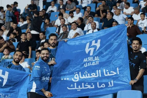 جماهير الهلال كانت حاضرة في أوزبكستان (نادي الهلال)