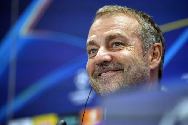 هانزي فليك مدرب برشلونة (إ.ب.أ)