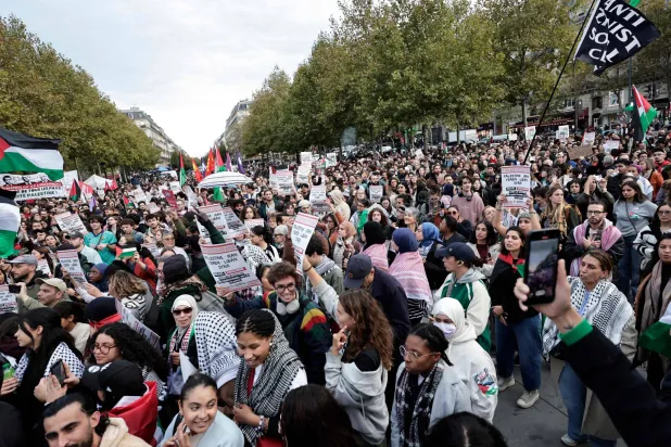 توقيف نحو 100 متظاهر مؤيد للفلسطينيين أمام شركة أسلحة في فرنسا