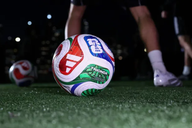 «فيفا» يكشف عن الكرة الجديدة لمونديال 2026