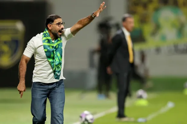 سعد الشهري مطالب بإعادة صياغة أداء الفريق (تصوير: مشعل القدير)