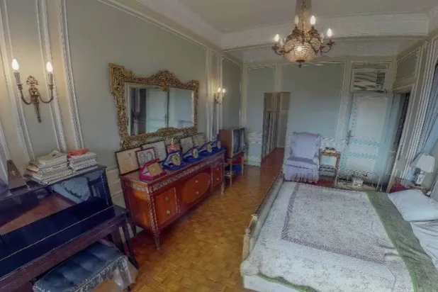 غرفة نوم عبد الحليم حافظ (حساب منزل عبد الحليم على موقع فيسبوك)