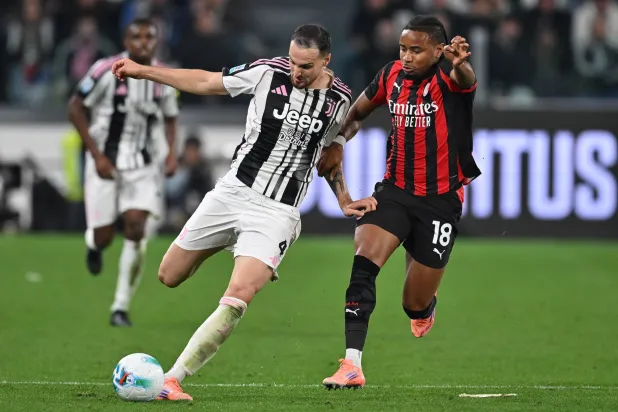 يوفنتوس تعادل مع ميلان في قمة الدوري الإيطالي (إ.ب.أ)