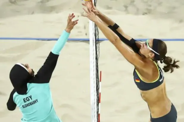 فرنسا تحظر ارتداء الحجاب في المنافسات الرياضية (اللجنة الأولمبية الدولية) 