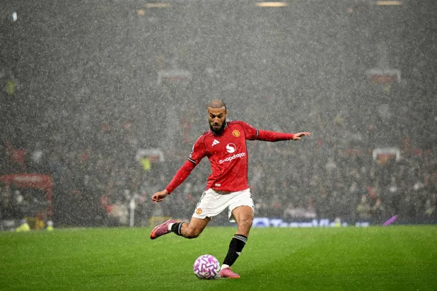 المغربي الدولي نصير مزراوي من مواليد هولندا (أ.ف.ب)