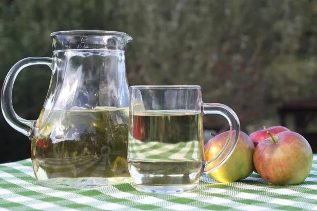 خل التفاح يمكن أن يُحسّن مستوى السكر بالدم (بكسباي)