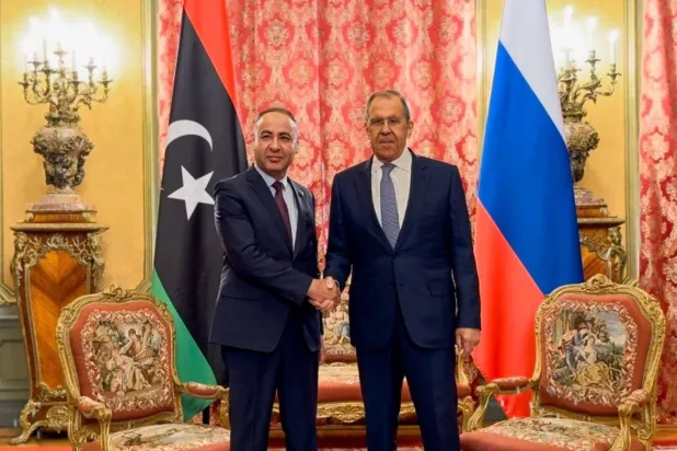 لقاء سابق بين لافروف ووزير الخارجية الليبي المكلف محمد الباعور (السفارة الروسية في ليبيا)