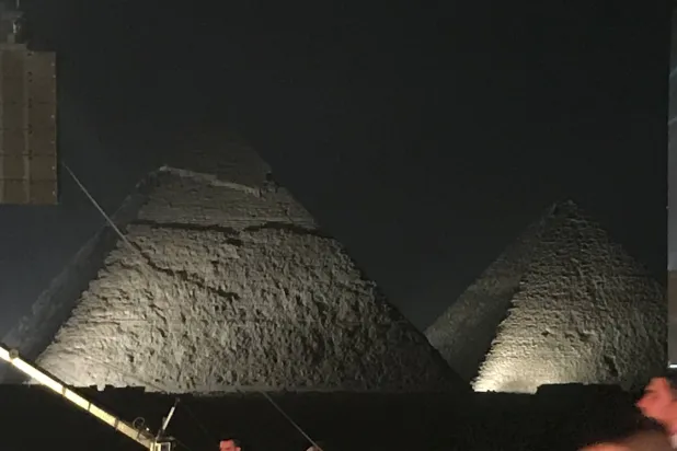 حفل في منطقة الأهرامات (الشرق الأوسط)