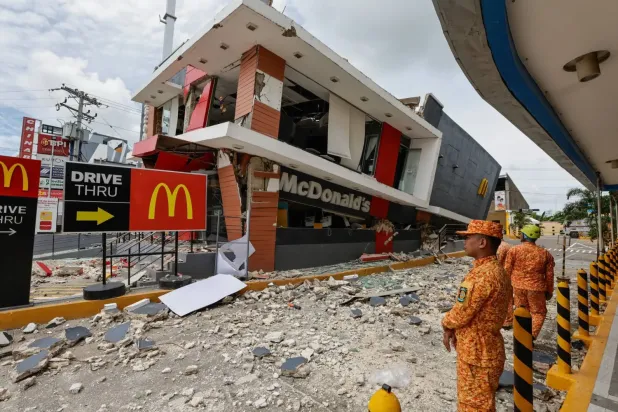 Geçtiğimiz hafta Filipinler'in Cebu kentinde meydana gelen depremin yol açtığı hasar (EPA)