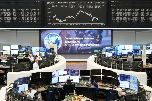 تباين الأسهم الأوروبية مع ترقب تعيين رئيس وزراء جديد في فرنسا