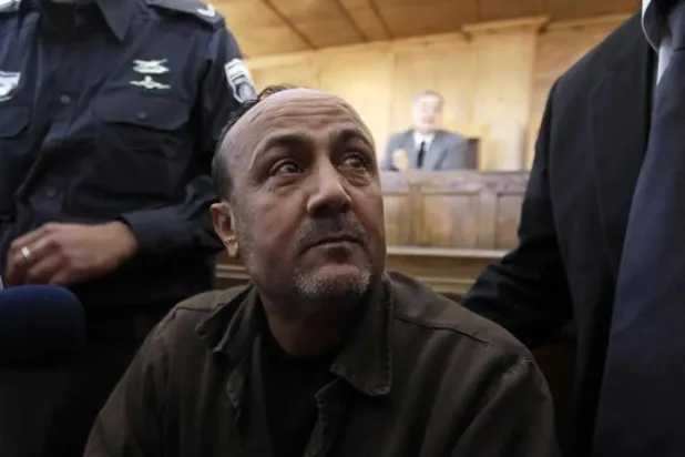 صفقة الإفراج عن الأسرى الفلسطينيين... مَن سيخرج؟ وهل يبقى البرغوثي بالسجون الإسرائيلية؟