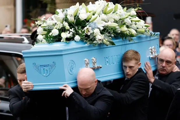 جنازة مهيبة للملاكم ريكي هاتون (رويترز)