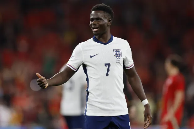 بوكايو ساكا جناح المنتخب الإنجليزي (رويترز)