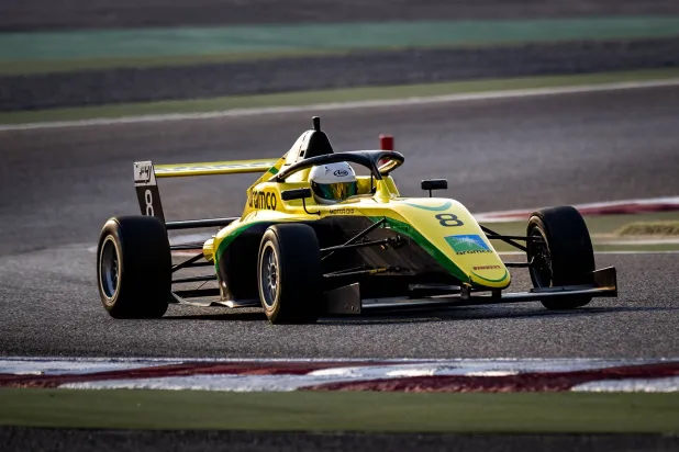 من مرحلة الاختبارات التي شهدتها حلبة البحرين (الشرق الأوسط)