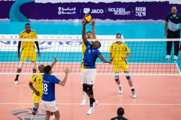 من المواجهة التي جمعت الهلال والنصر (الشرق الأوسط)