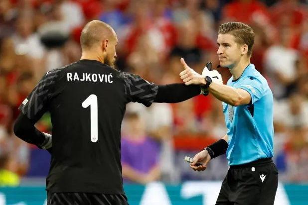 بريدراج رايكوفيتش حارس الاتحاد (رويترز)