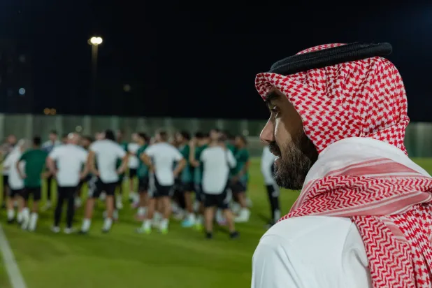 تحت أنظار الفيصل... «الأخضر» يتأهب للموقعة «المونديالية»