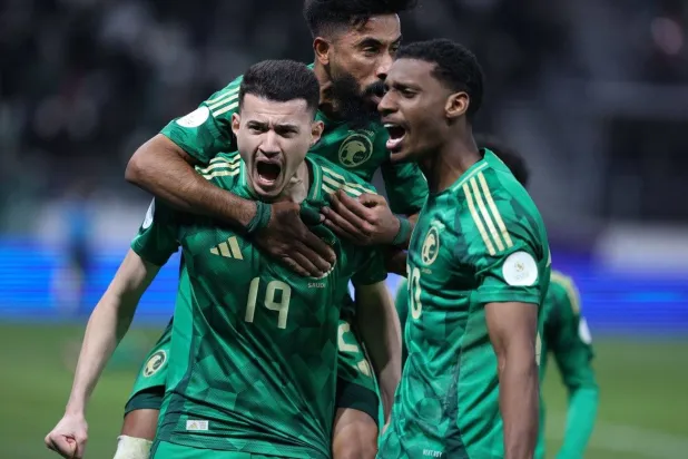 فرحة سعودية بعد الفوز على العراق في كأس الخليج الأخيرة (الشرق الأوسط)