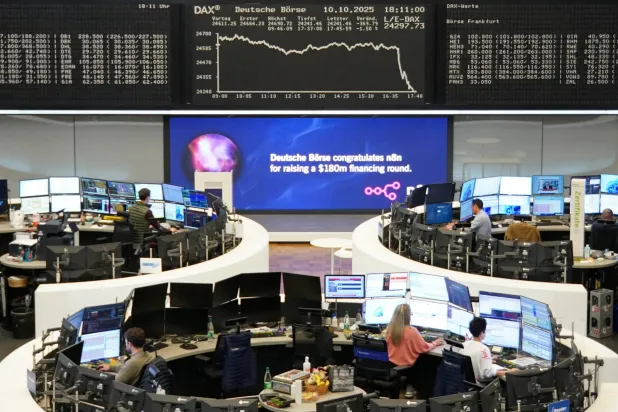 مخطط مؤشر الأسهم الألماني «داكس» في بورصة فرانكفورت (رويترز)