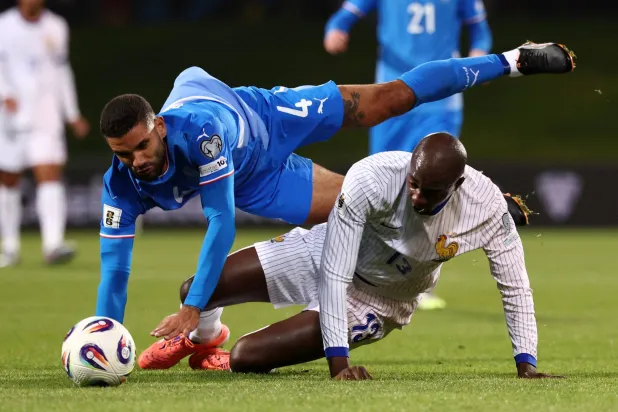 التعادل حسم مواجهة أيسلندا وفرنسا (أ.ف.ب)