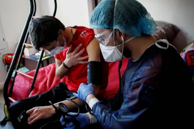 هناك ارتفاع في معدلات الوفيات بين المراهقين والشباب (رويترز)