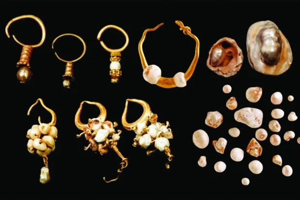 لآلئ من مقابر البحرين الأثرية