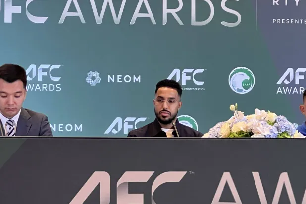 سالم الدوسري خلال المؤتمر الصحافي (الشرق الأوسط)