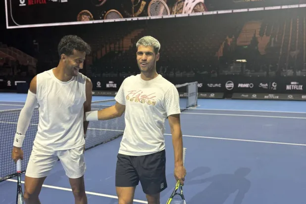 عمار الحقباني يجهز ألكاراس لمواجهة ديوكوفيتش في «سيكس كينغز سلام» (الشرق الأوسط)