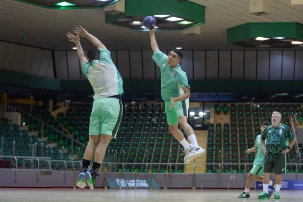 من المعسكر التدريبي للاعبين في المنطقة الشرقية (الشرق الأوسط)