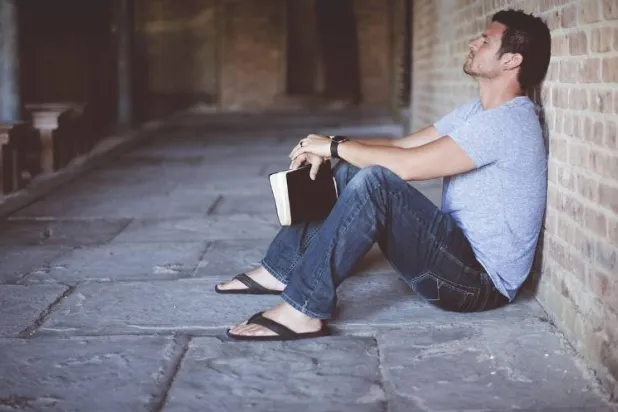  أحد الأعراض الأساسية للاكتئاب انخفاض الدافع وصعوبة إيجاد المتعة في الأنشطة اليومية (بكساباي)