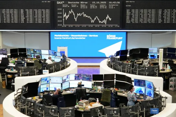 مخطط مؤشر الأسهم الألماني «داكس» في بورصة فرانكفورت (رويترز)